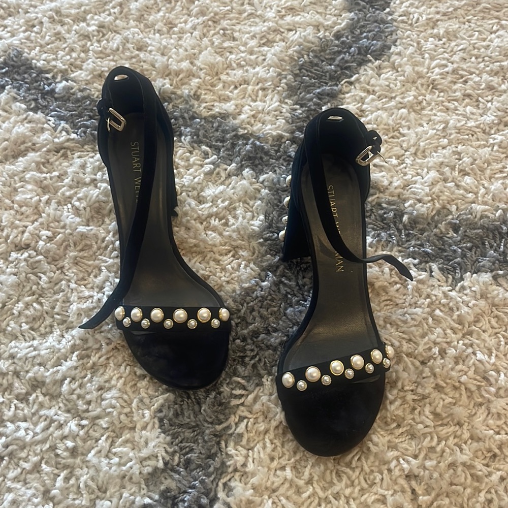 Stuart Weitzman pearl nudist Sandals size 8.